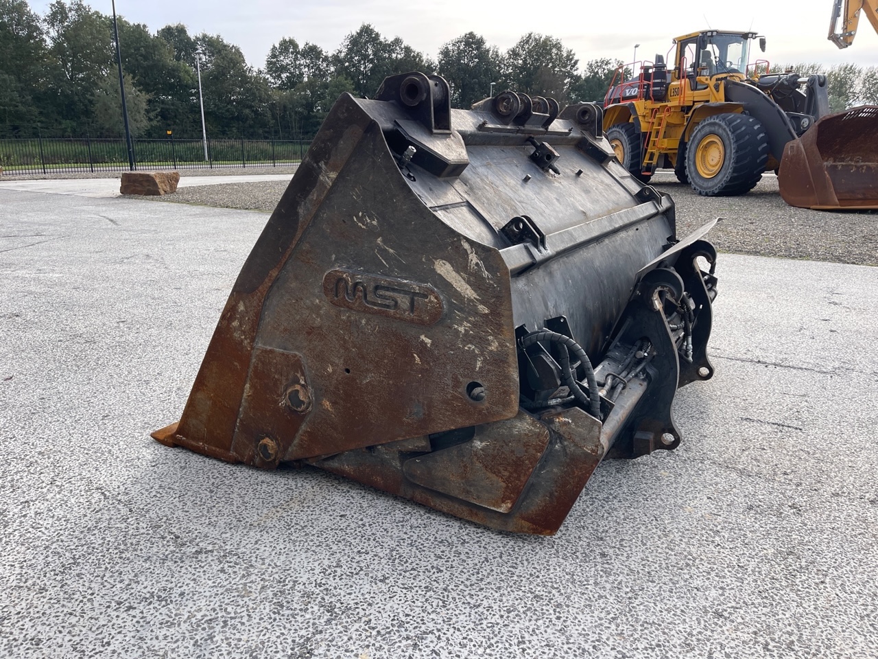 Hoogkiepbak 280cm 3800 liter Volvo / Lundberg aansluiting 