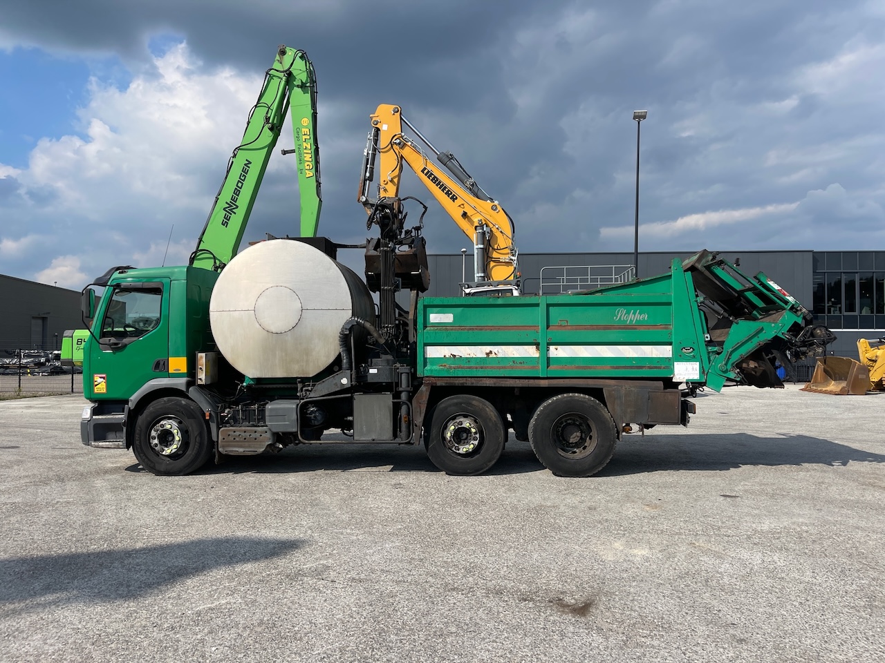 Renault 340 Premium Secmair 3500 liter Bitumen Sprayer 2001
