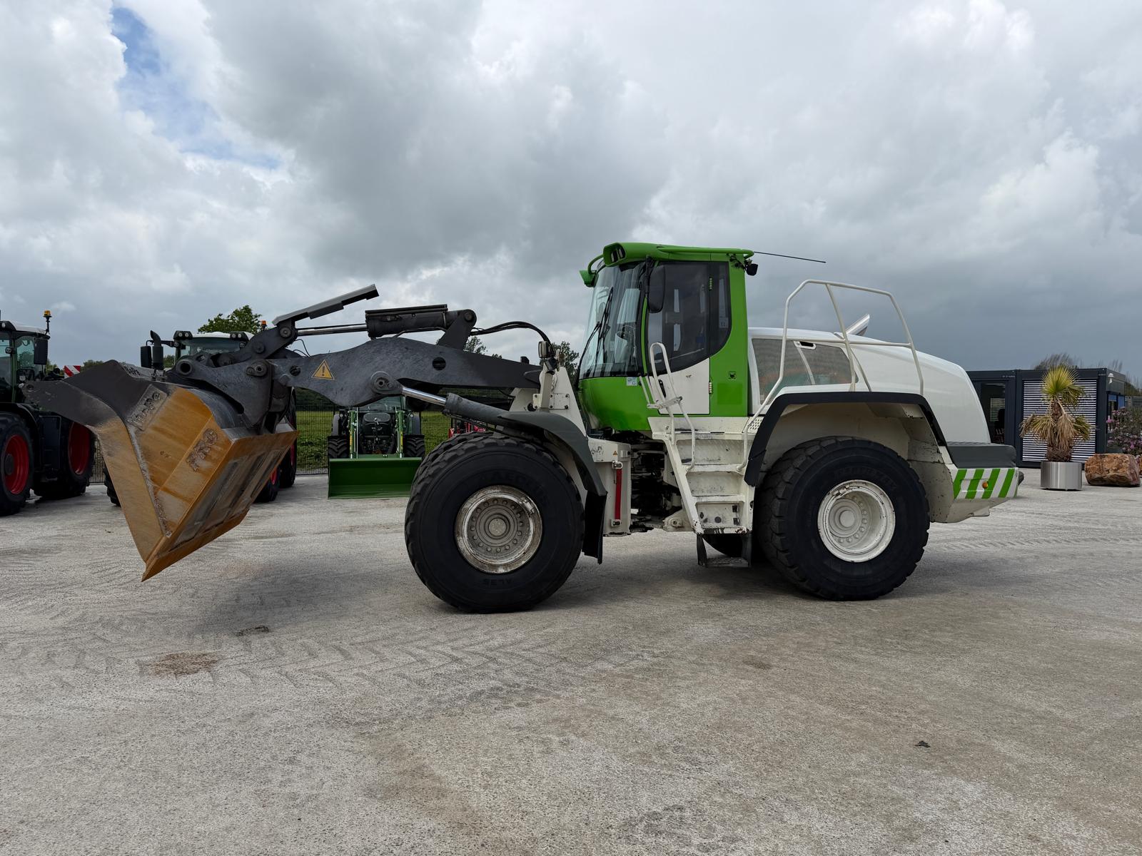 Liebherr L556 2plus2 2013